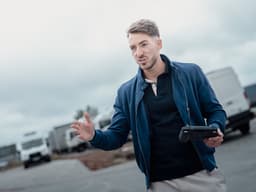 Beni, az iDroneProject oktatója és ipari drónpilótája
